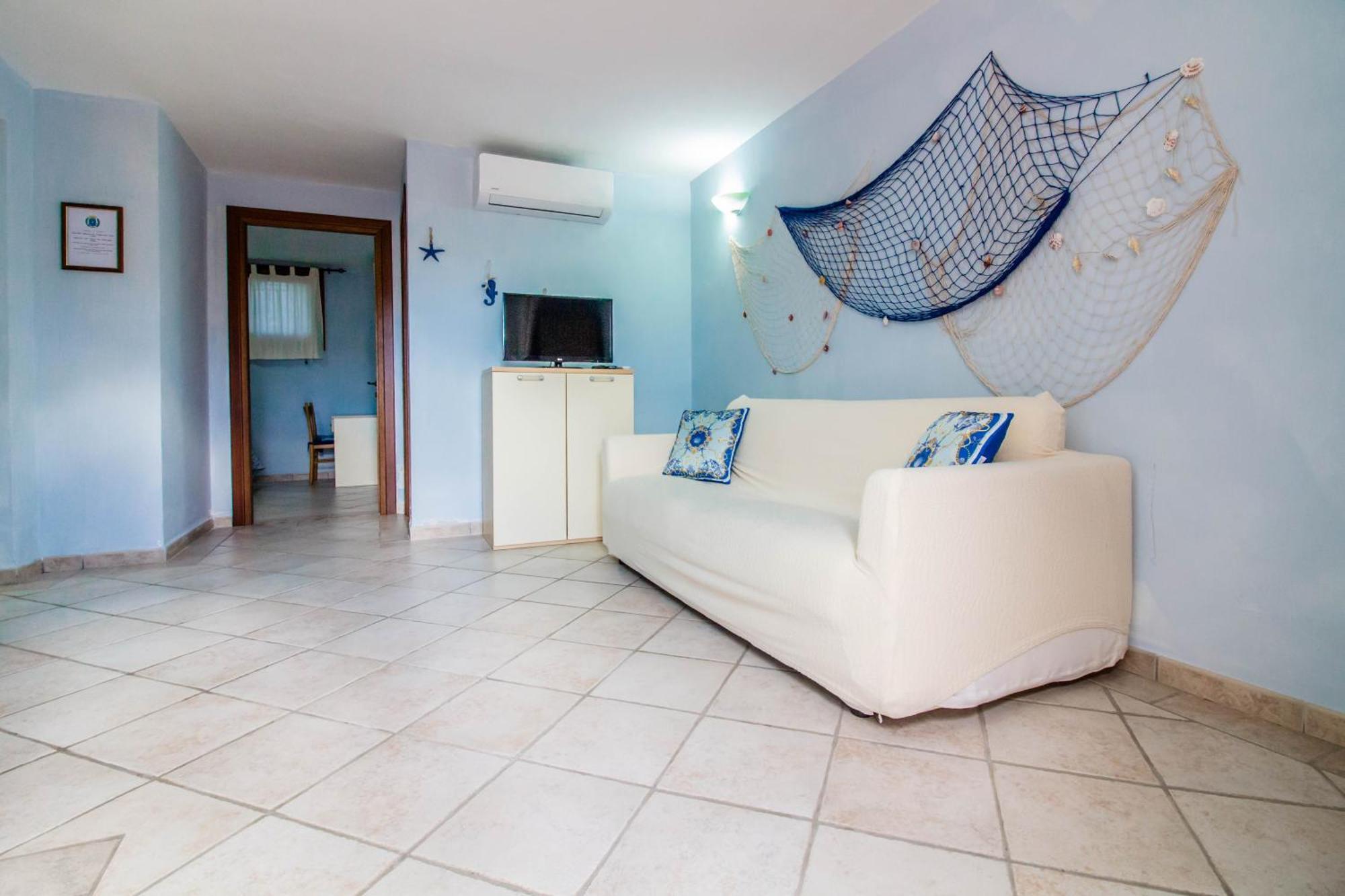 Rovo House 2, Pittulongu, Apartment Olbia