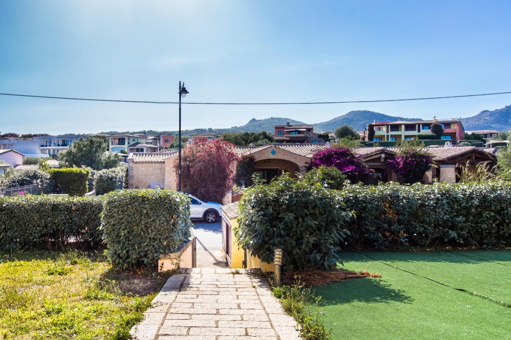 Rovo House 2, Pittulongu, Apartment Olbia
