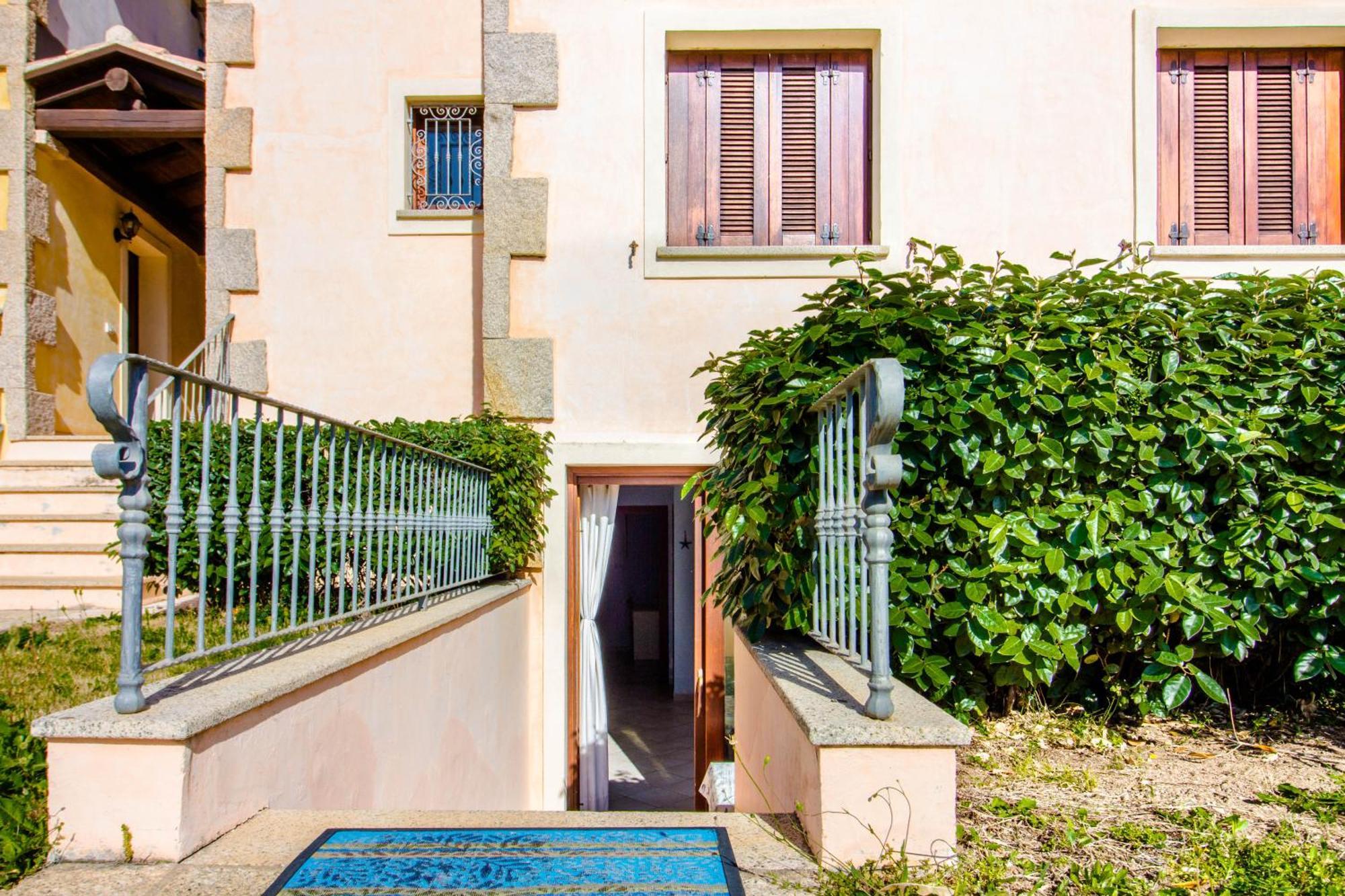 Rovo House 2, Pittulongu, Apartment Olbia